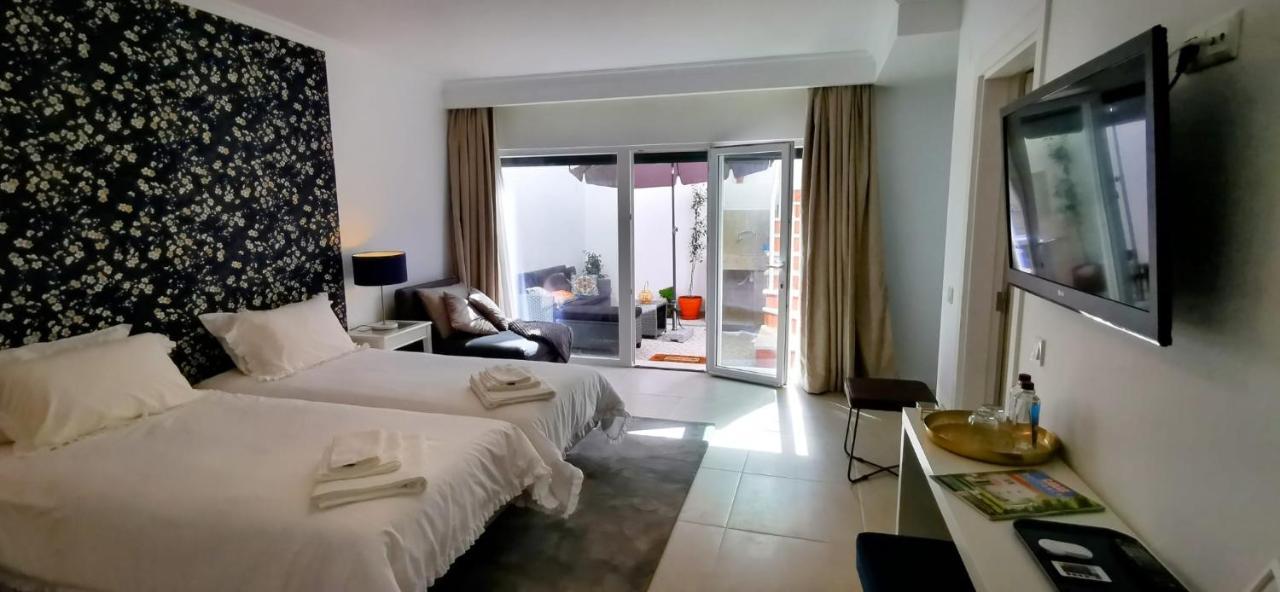 Ferienwohnung Quarto Duplo Com Kitchenette, Wc E Patio Privativo Corroios Exterior foto