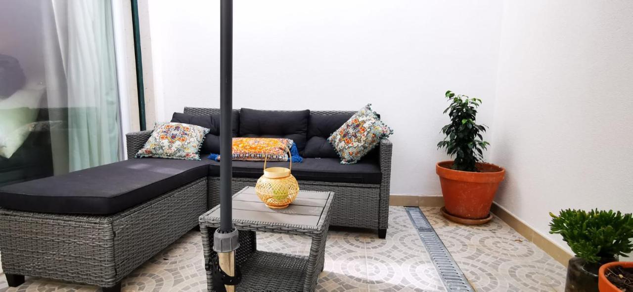 Ferienwohnung Quarto Duplo Com Kitchenette, Wc E Patio Privativo Corroios Exterior foto