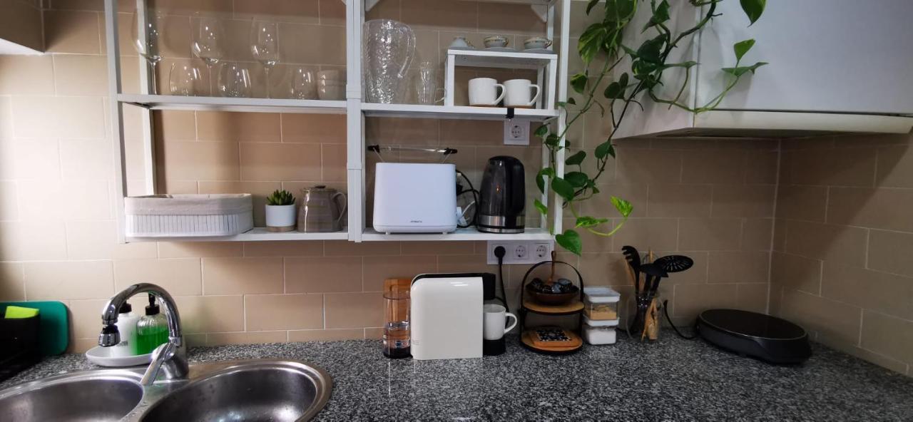 Ferienwohnung Quarto Duplo Com Kitchenette, Wc E Patio Privativo Corroios Exterior foto