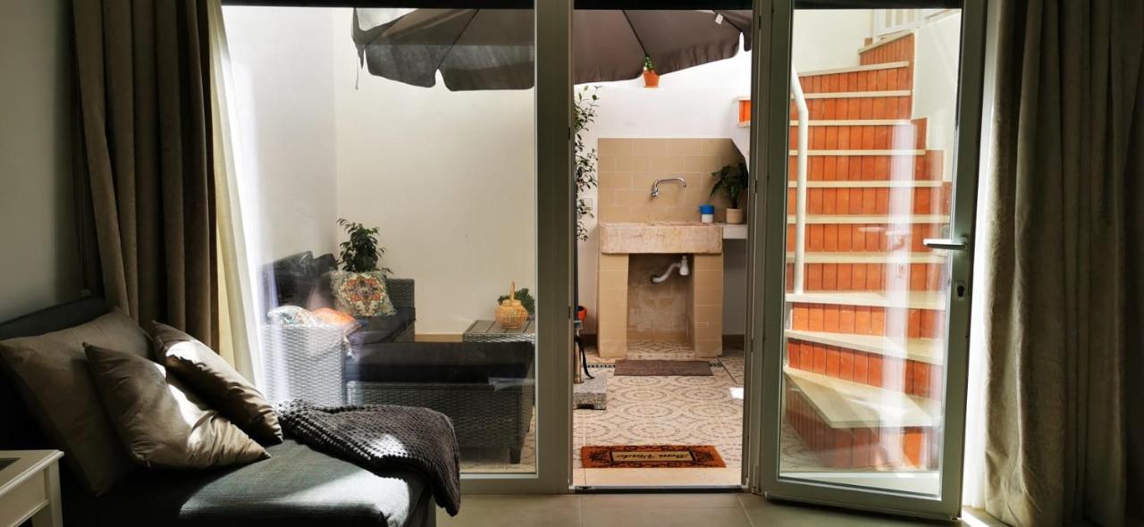 Ferienwohnung Quarto Duplo Com Kitchenette, Wc E Patio Privativo Corroios Exterior foto