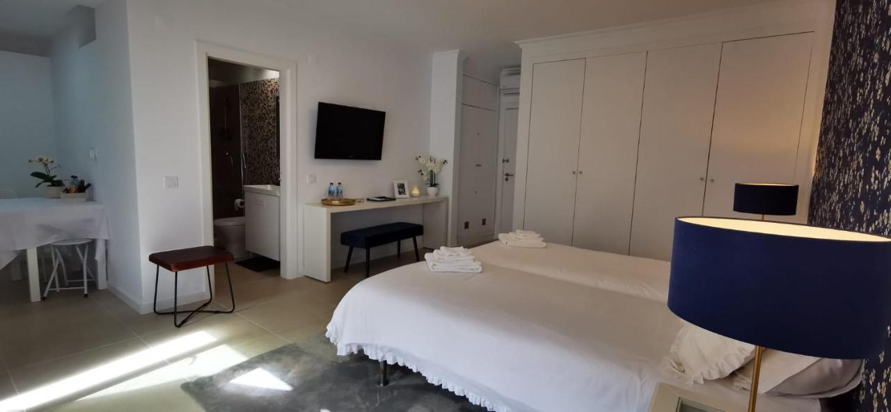 Ferienwohnung Quarto Duplo Com Kitchenette, Wc E Patio Privativo Corroios Exterior foto